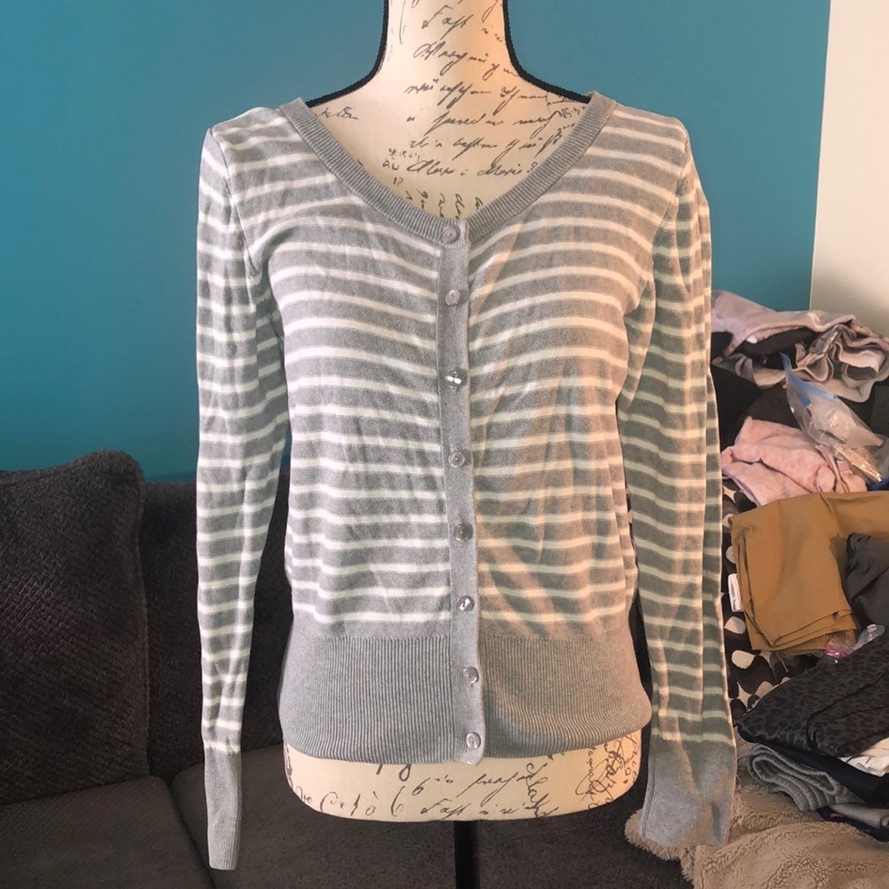 🔹4 for $30 Gap Striped Cardigan, Medium